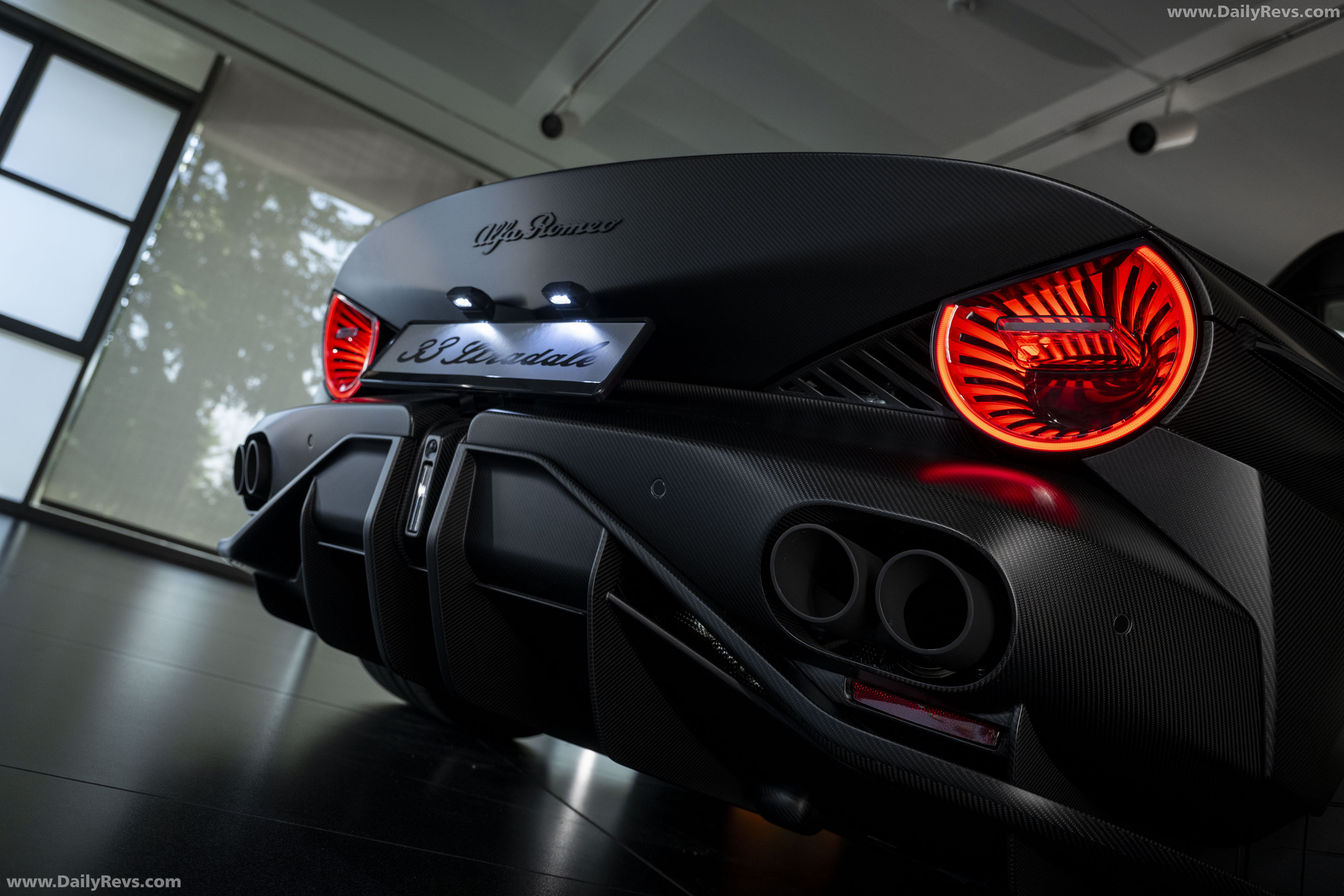 2026 Alfa Romeo 33 Stradale Perla Nera Exterior
